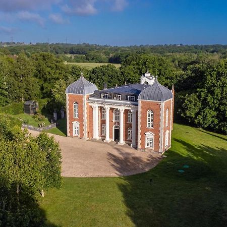 Eastwood Observatory: 12 Bedrooms, Swimming Pool And Tennis Court Hailsham Exterior photo